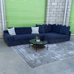 *Free Delivery* Macys Large Sectional Couch Sofa 