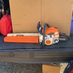 STIHL MS 211C 18 in. 35.2 cc Gas Chainsaw