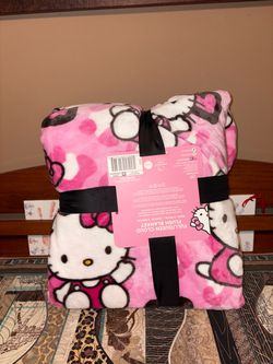 Hello Kitty Pink Leopard Full/Queen Blanket