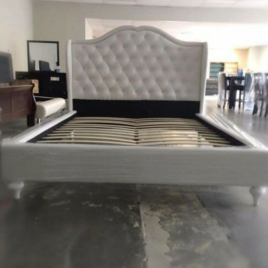 White Button Tufted Platform Bed