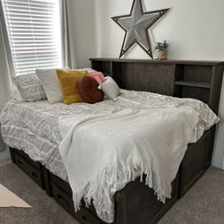 Full  Sized Country Bed With Storage And Mattress 