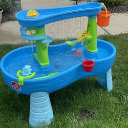 Step2 Rain Showers Splash Pond Toddler Water Table, Outdoor Kids Water Sensory Table, Ages 1.5+ Years Old, 13 Piece Water Toy Accessories, Blue & Gree