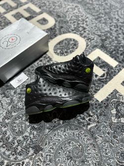 Size 10 - Jordan 13 Altitudes 2005