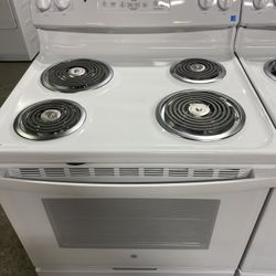 GE  JB256DMWW 30 Inch Freestanding Electric Range 