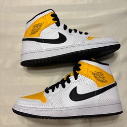 WMNS Jordan 1 Mid ‘University Gold’ 6.5W