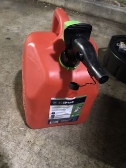 5 gallon gas fuel container easy