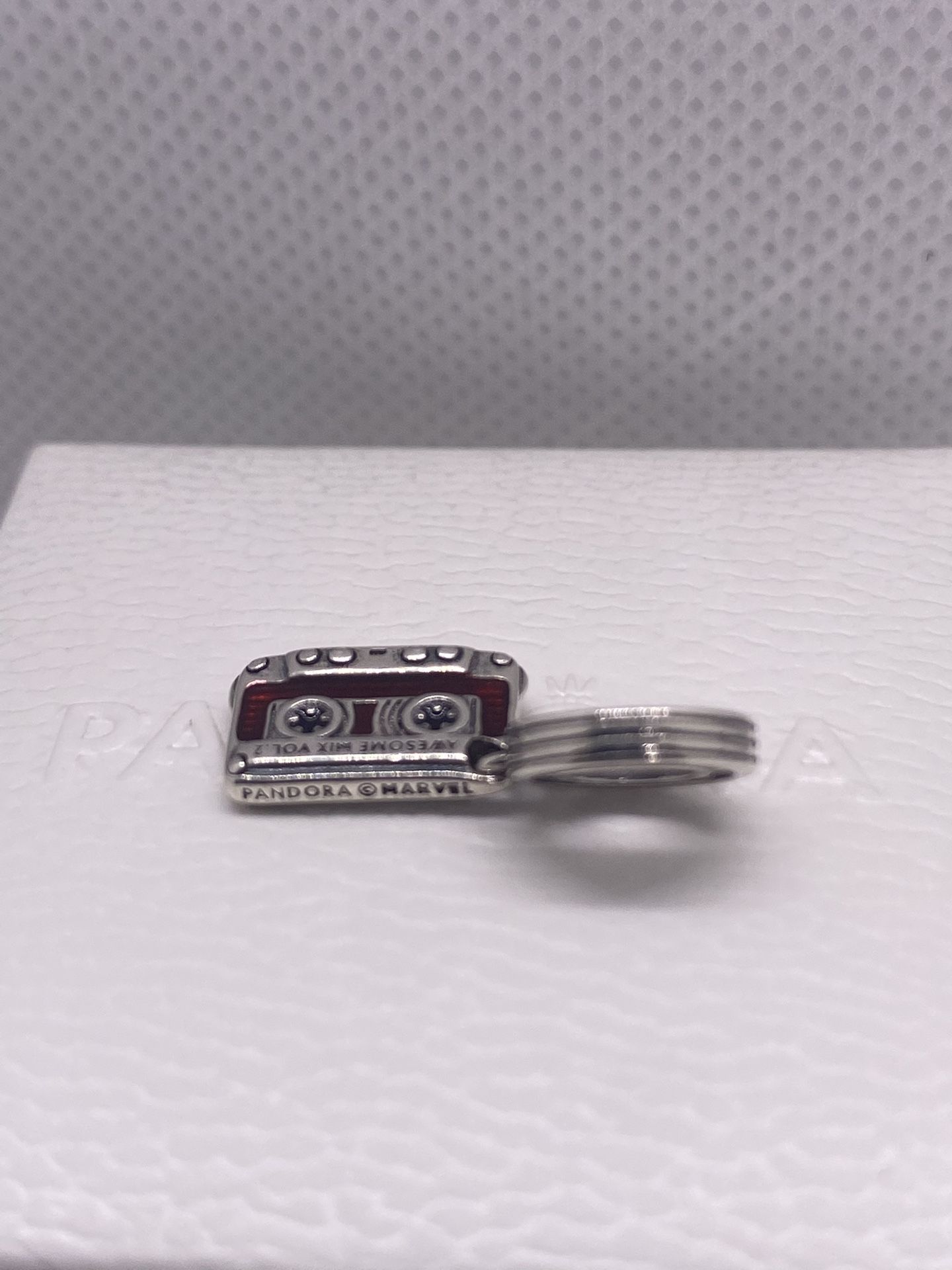 Pandora Guardians of the Galaxy Mixtape Charm – Red Cassette