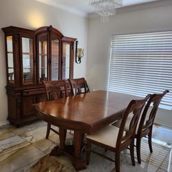 Dining room set