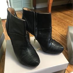 Lamb Boots Size 9.5