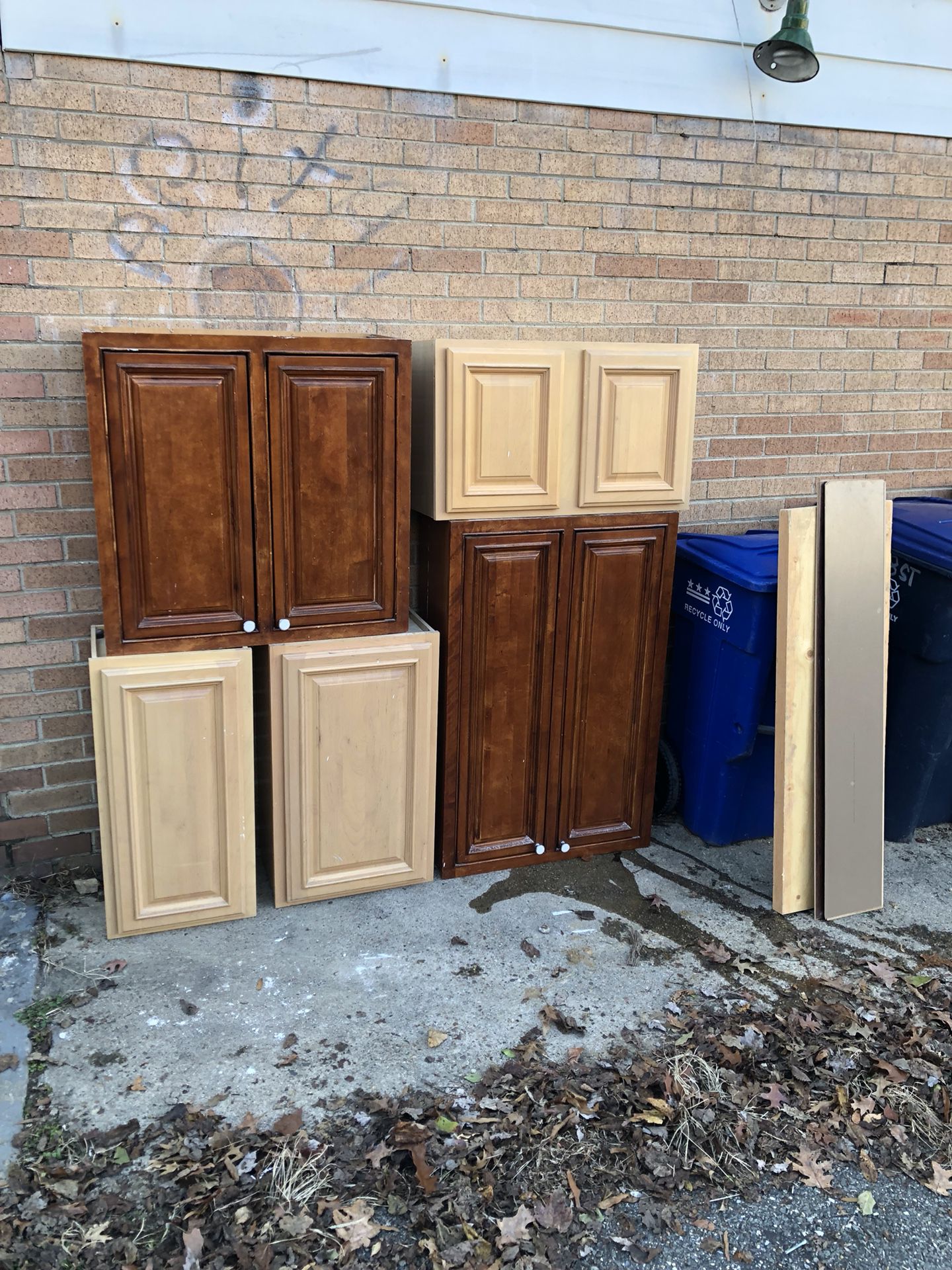 Kitchen cabinets for free