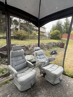 Captain Seats Reclining 