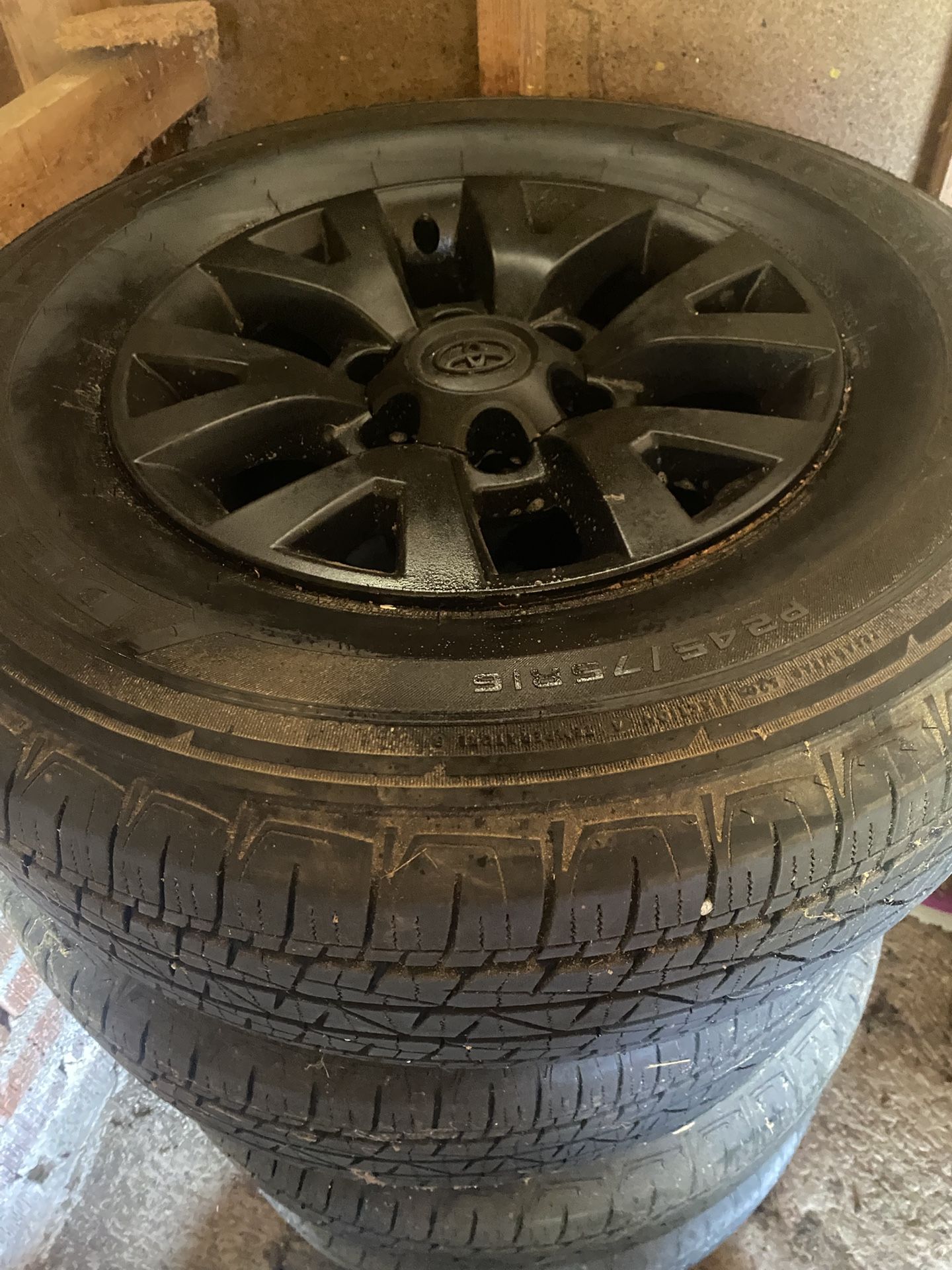 2017 Toyota tundra, wheels and tires