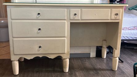 Vintage Cream Writing Desk w/ Drawers – Cottagecore / Coastal Style