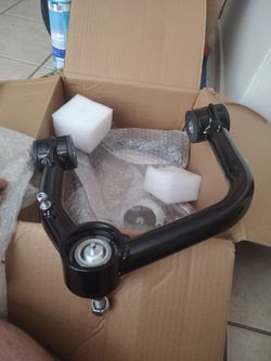 Toyota Tacoma 2gen upper control arms