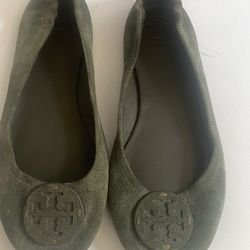 TORY BURCH Leather shoes size 7.5 like new condition