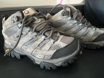 Hiking shoes  women size 6