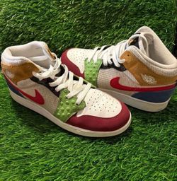 Jordan’s kids size 6.5 used no box