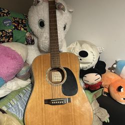 TAKAMINE ACOUSTIC GUITAR 