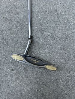 Golf putter