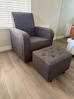 Rocking Chair With Ottoman