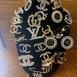 15.00 Designer Brooches 
