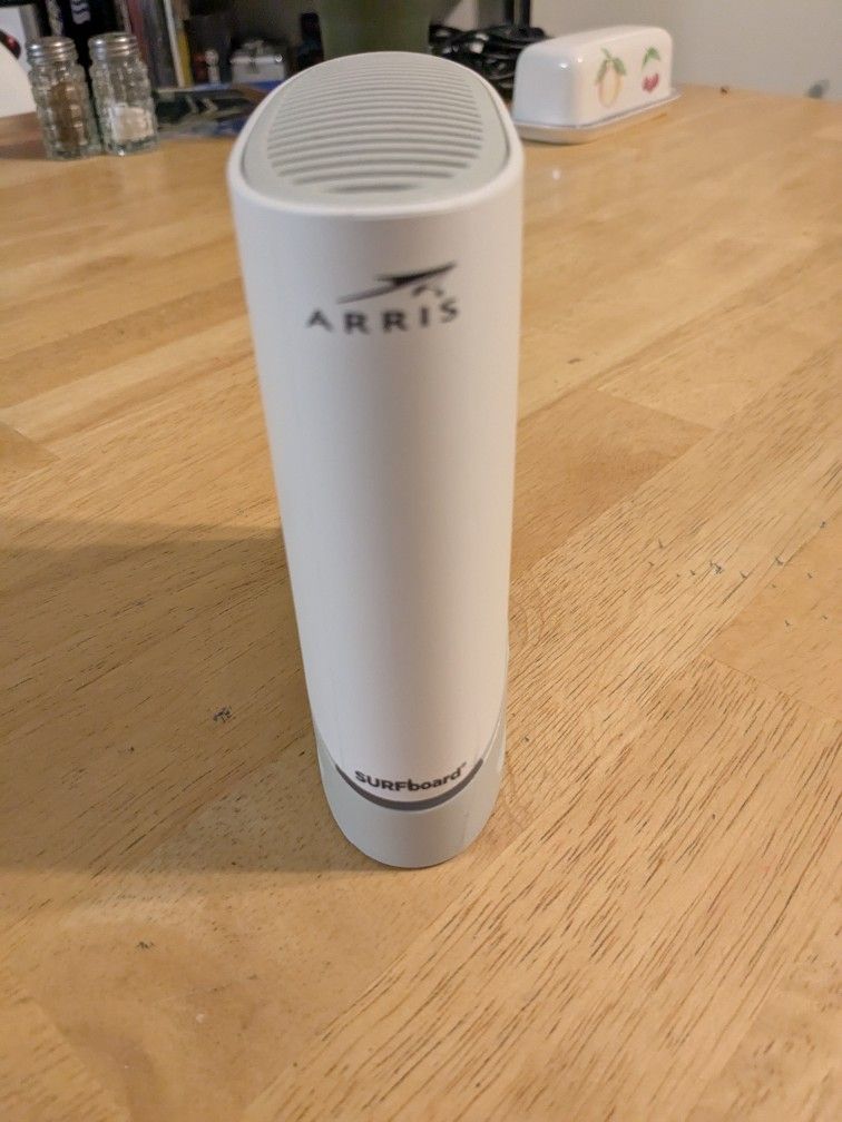 Arris SURFboard S33v2 Modem