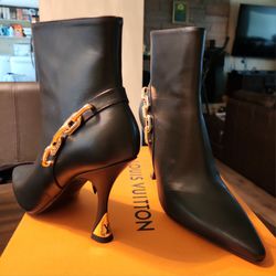 Louis Vuitton Black Leather Chain Ankle Boots – Women's Luxury Designer Boots
