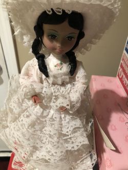 Seymour Mann doll very nice w dress lace
