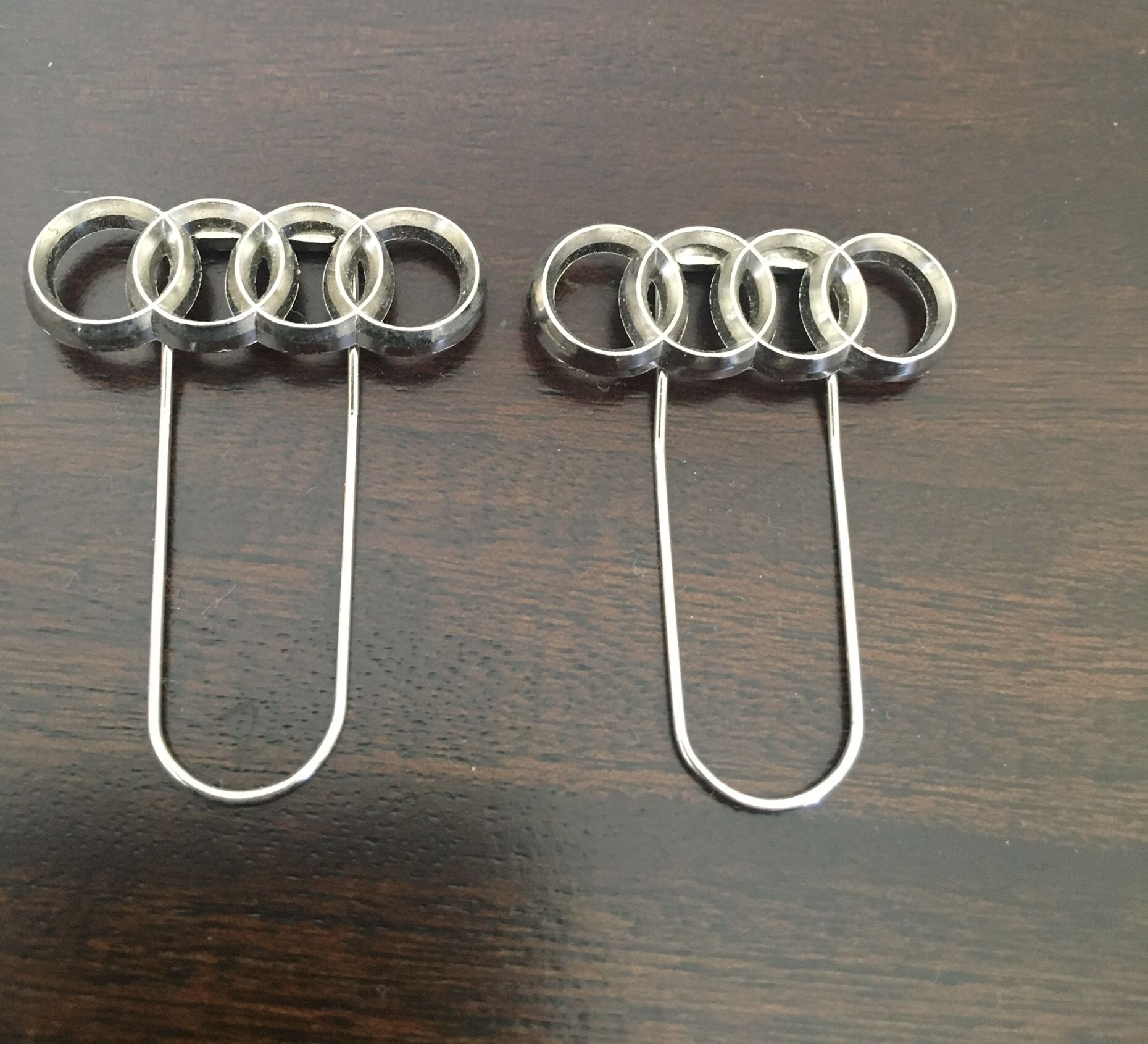2 Audi clips