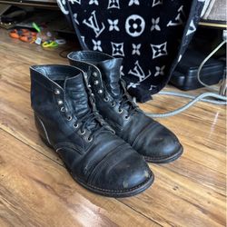 Red wing Boots Size 8 