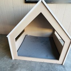 indoor dog house 