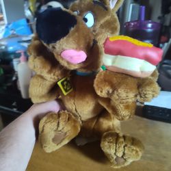 Vintage 1990 Scooby Doo Plush With A Hotdog By Cartoon Network 