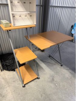 Computer table