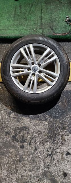 225 55 17 Infiniti rim wheel tire g37 g35