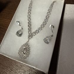 Jewelry Necklace & Earrings Set 
