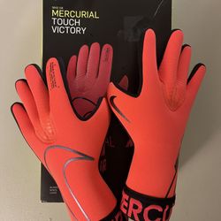 size 6 Nike Mercurial GK  NEW Mercurial Touch Victory Nike GK Youth/Unisex