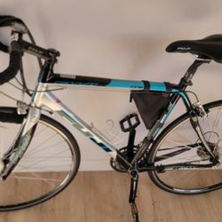 Road Bike Fuji CCR4