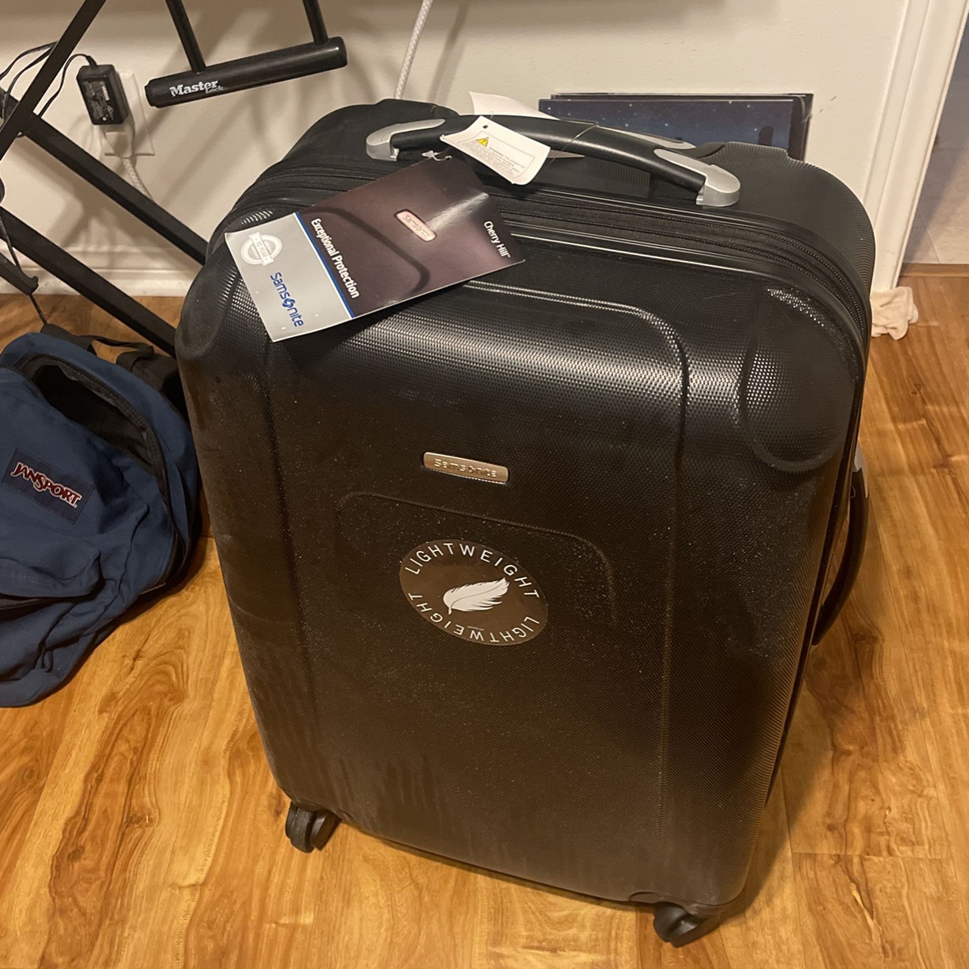 Samsonite Cherry Hill 24” Spinner New