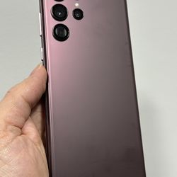 Unlocked Samsung Galaxy S22 Ultra in good working condition.