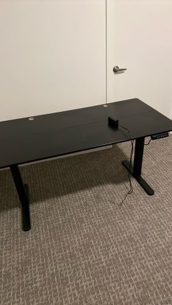Ergear 55 inch Adjustable Standing Desk (Black)