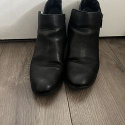 Booties Black Work