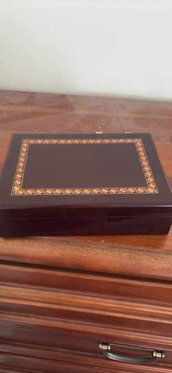 Jewelry box