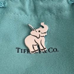 RARE Tiffany & Co Sterling Silver 925 Elephant Charm Pendant With Tiffany Pouch