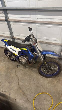 Pit bike
