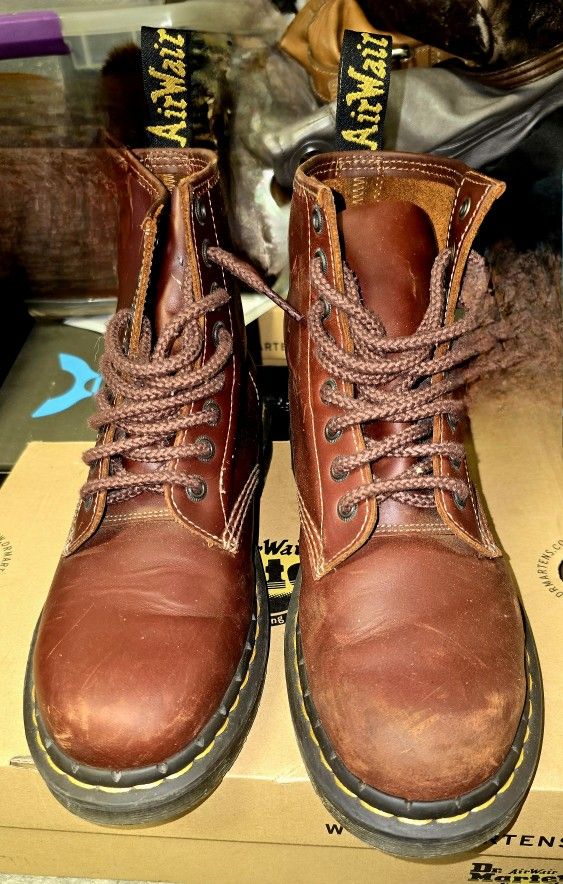 Dr. Martens leather Burgundy Combat boots