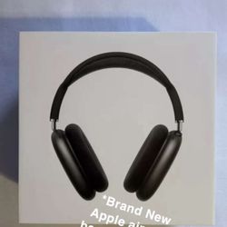 Space Gray Apple Max Headphones 