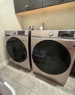 Samsung washer and dryer like NEW