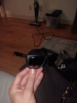 Ray-Ban Black Wayfarer Sunglasses