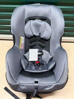 Gray Convertible Baby Car Seat / silla de bebé