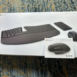 Microsoft Ergonomic Keyboard And Mouse - New